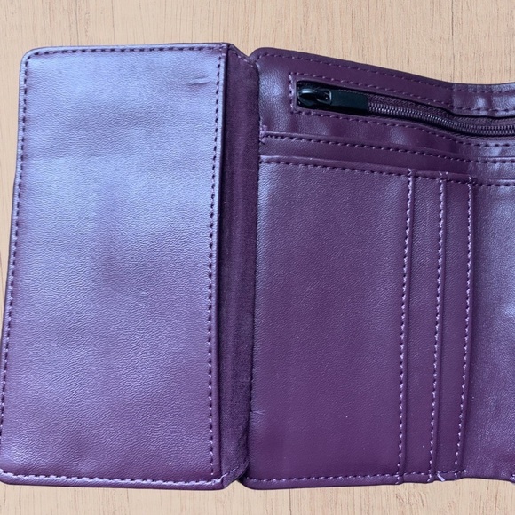 Womens floral wallet Purple Bifold ID holder zip Closure Button snap - Picture 7 of 10